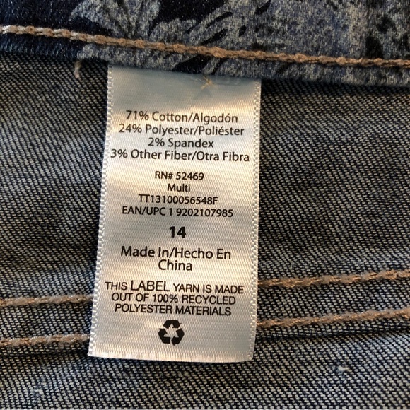 TIME and TRU Printed Denim Shorts With Pockets Size 14 Womens 5 Pockets New - Picture 6 of 11